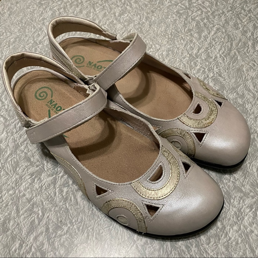 Naot 41 Rongo shimmer pearl ivory Mary Jane sling